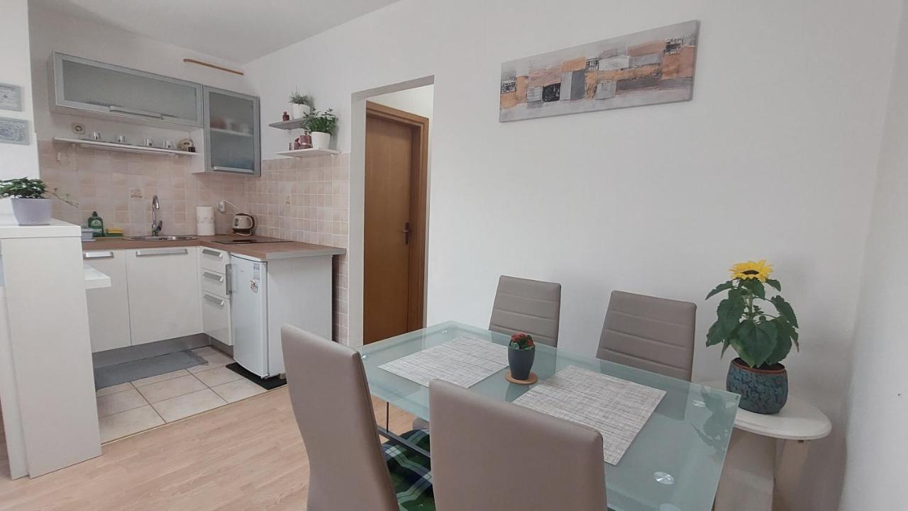 Studio 7Even Ground Floor Pula Buitenkant foto